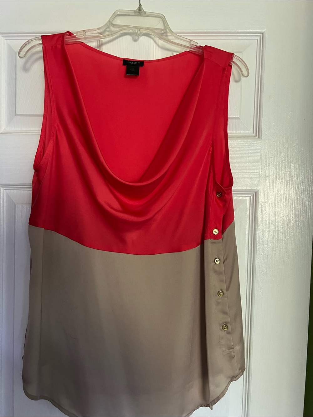 Ann Taylor Coral Sleeveless Scoop Neck Blouse